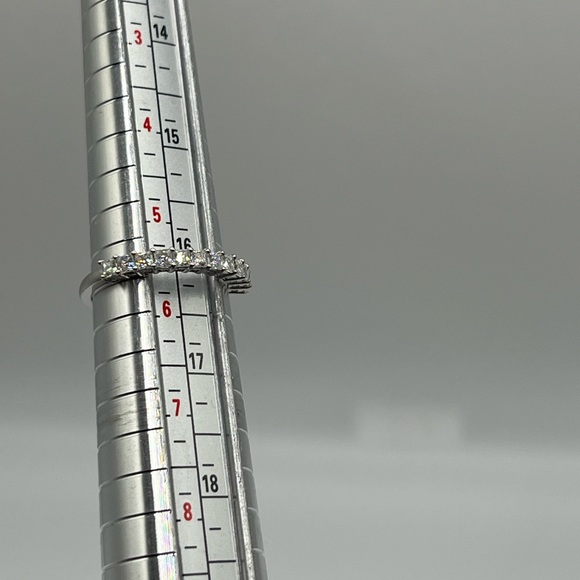 Diamond ring - Picture 4 of 5